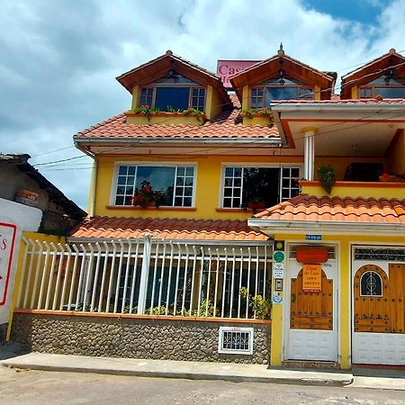 Casa De Luis Bed & Breakfast Otavalo Dış mekan fotoğraf